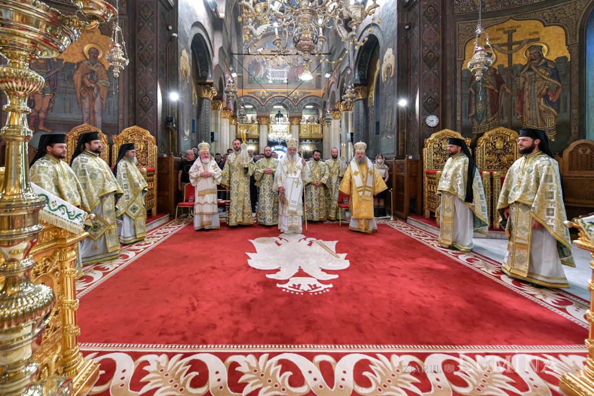 „Ziua constituirii Bisericii lui Hristos ca adunare a popoarelor în iubirea Preasfintei Treimi” 256894