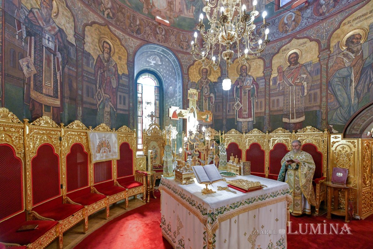 „Ziua constituirii Bisericii lui Hristos ca adunare a popoarelor în iubirea Preasfintei Treimi” 256898