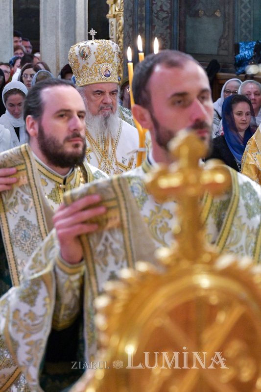 „Ziua constituirii Bisericii lui Hristos ca adunare a popoarelor în iubirea Preasfintei Treimi” 256899