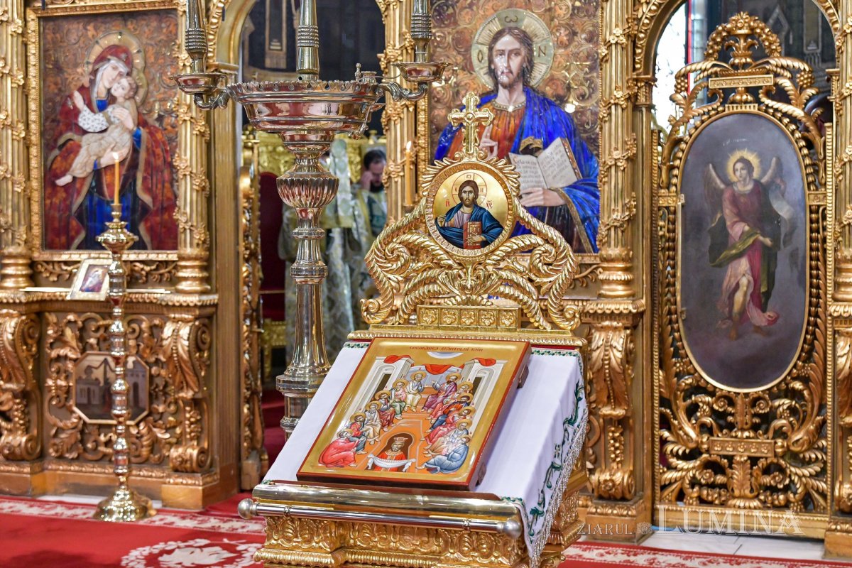 „Ziua constituirii Bisericii lui Hristos ca adunare a popoarelor în iubirea Preasfintei Treimi” 256906