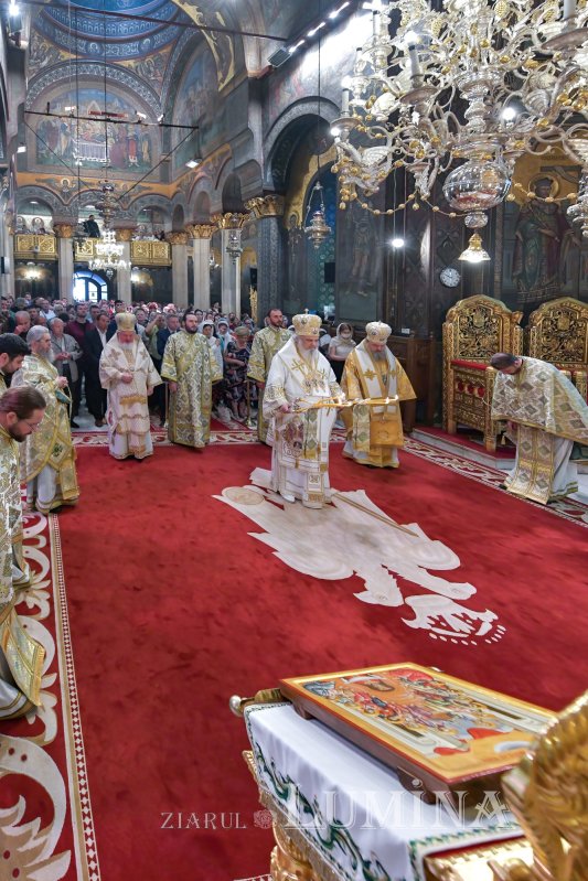 „Ziua constituirii Bisericii lui Hristos ca adunare a popoarelor în iubirea Preasfintei Treimi” 256908