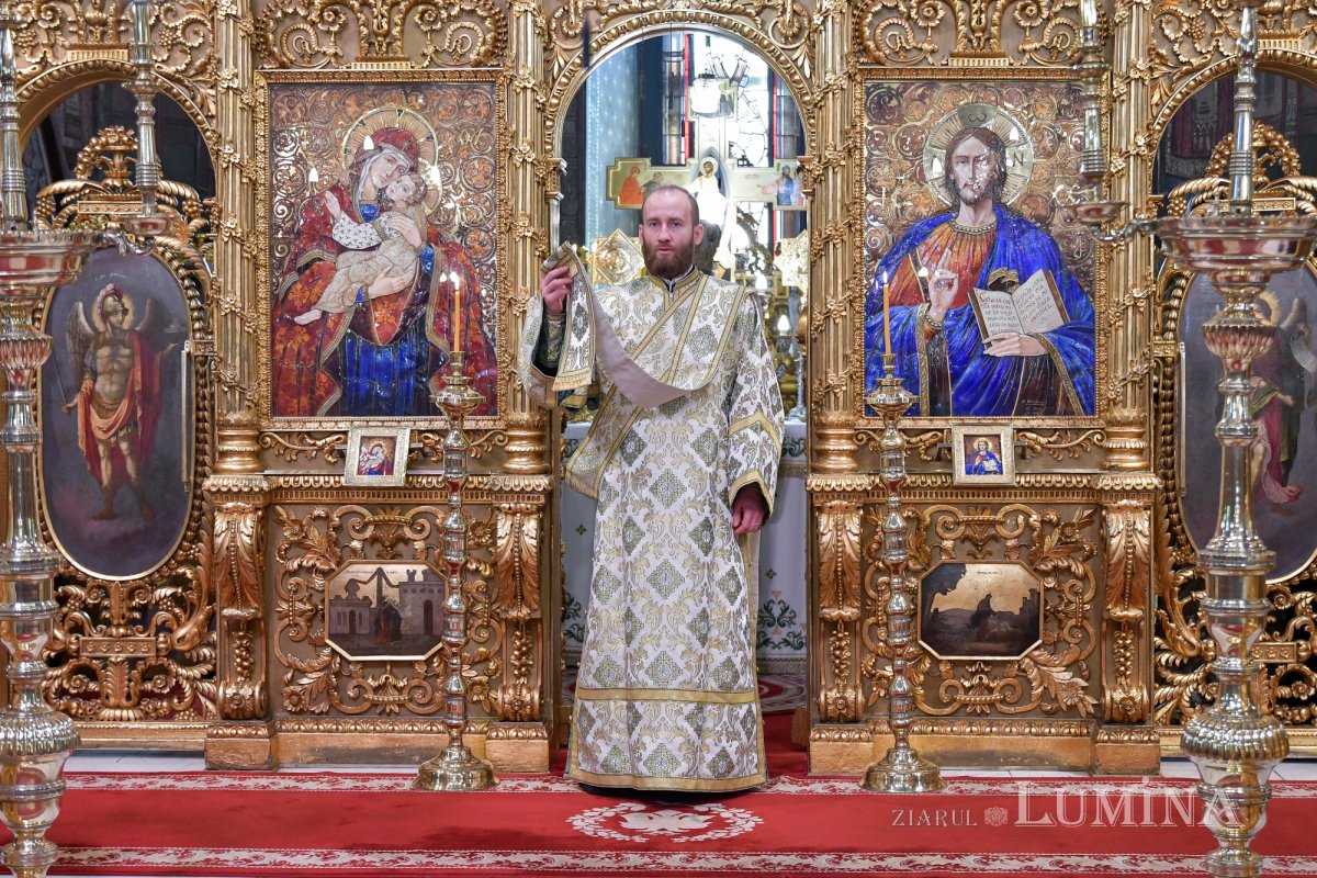 „Ziua constituirii Bisericii lui Hristos ca adunare a popoarelor în iubirea Preasfintei Treimi” 256912