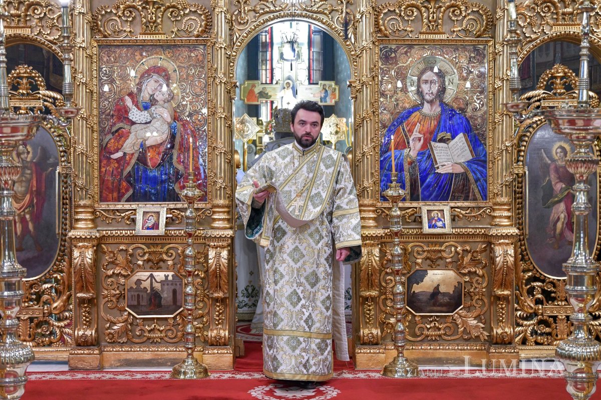 „Ziua constituirii Bisericii lui Hristos ca adunare a popoarelor în iubirea Preasfintei Treimi” 256915