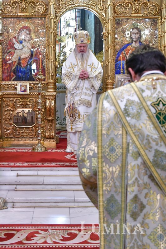 „Ziua constituirii Bisericii lui Hristos ca adunare a popoarelor în iubirea Preasfintei Treimi” 256923