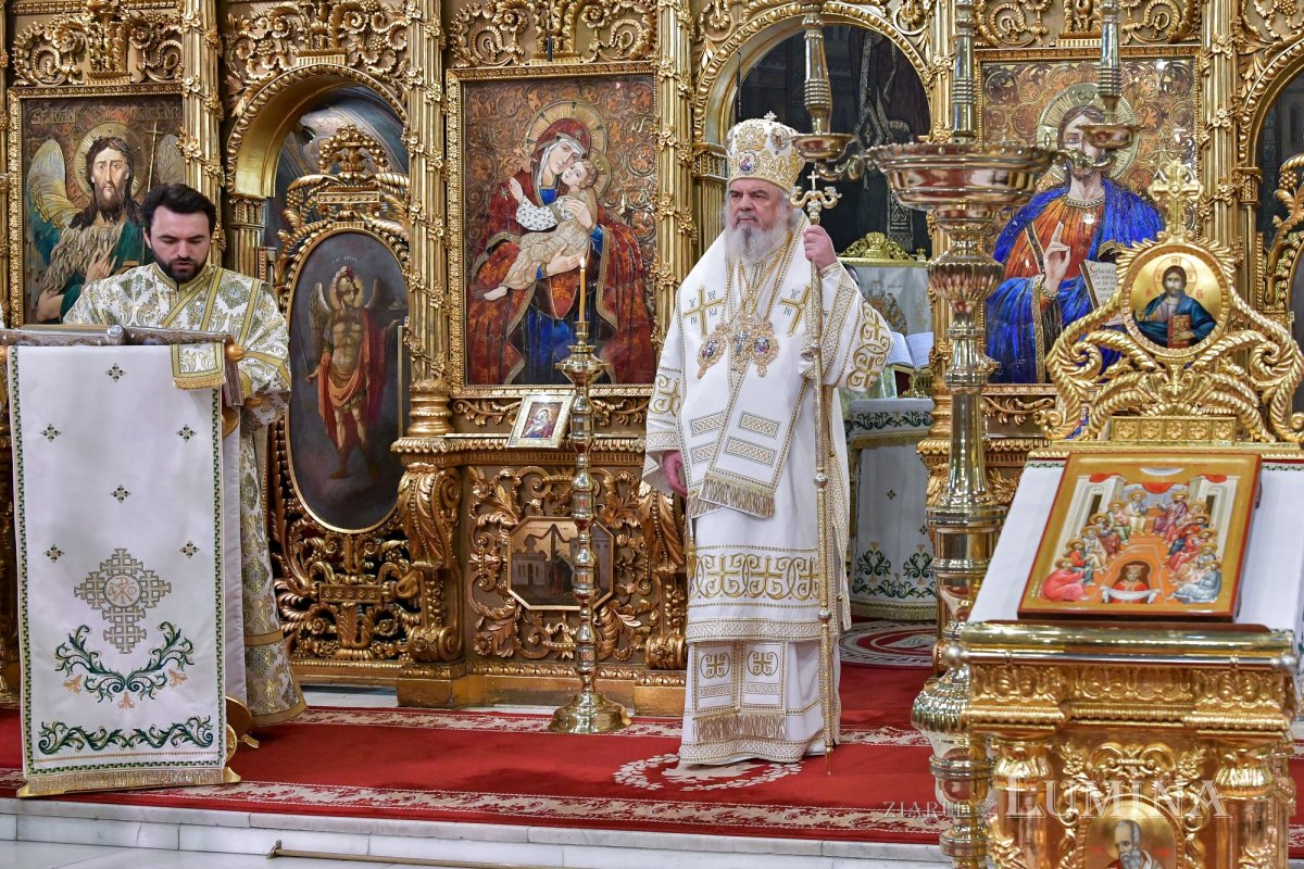 „Ziua constituirii Bisericii lui Hristos ca adunare a popoarelor în iubirea Preasfintei Treimi” 256926