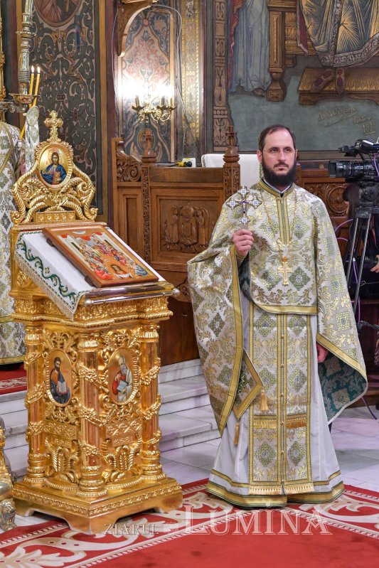 „Ziua constituirii Bisericii lui Hristos ca adunare a popoarelor în iubirea Preasfintei Treimi” 256936