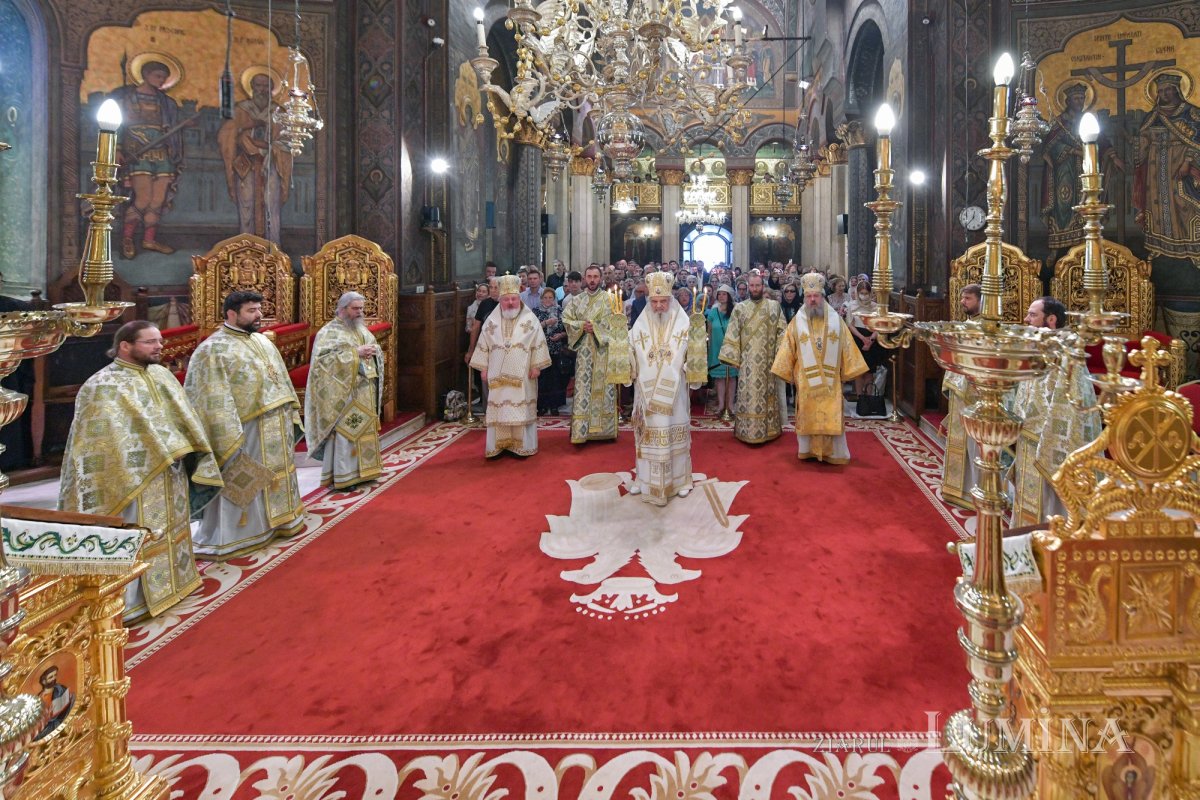 „Ziua constituirii Bisericii lui Hristos ca adunare a popoarelor în iubirea Preasfintei Treimi” 256941