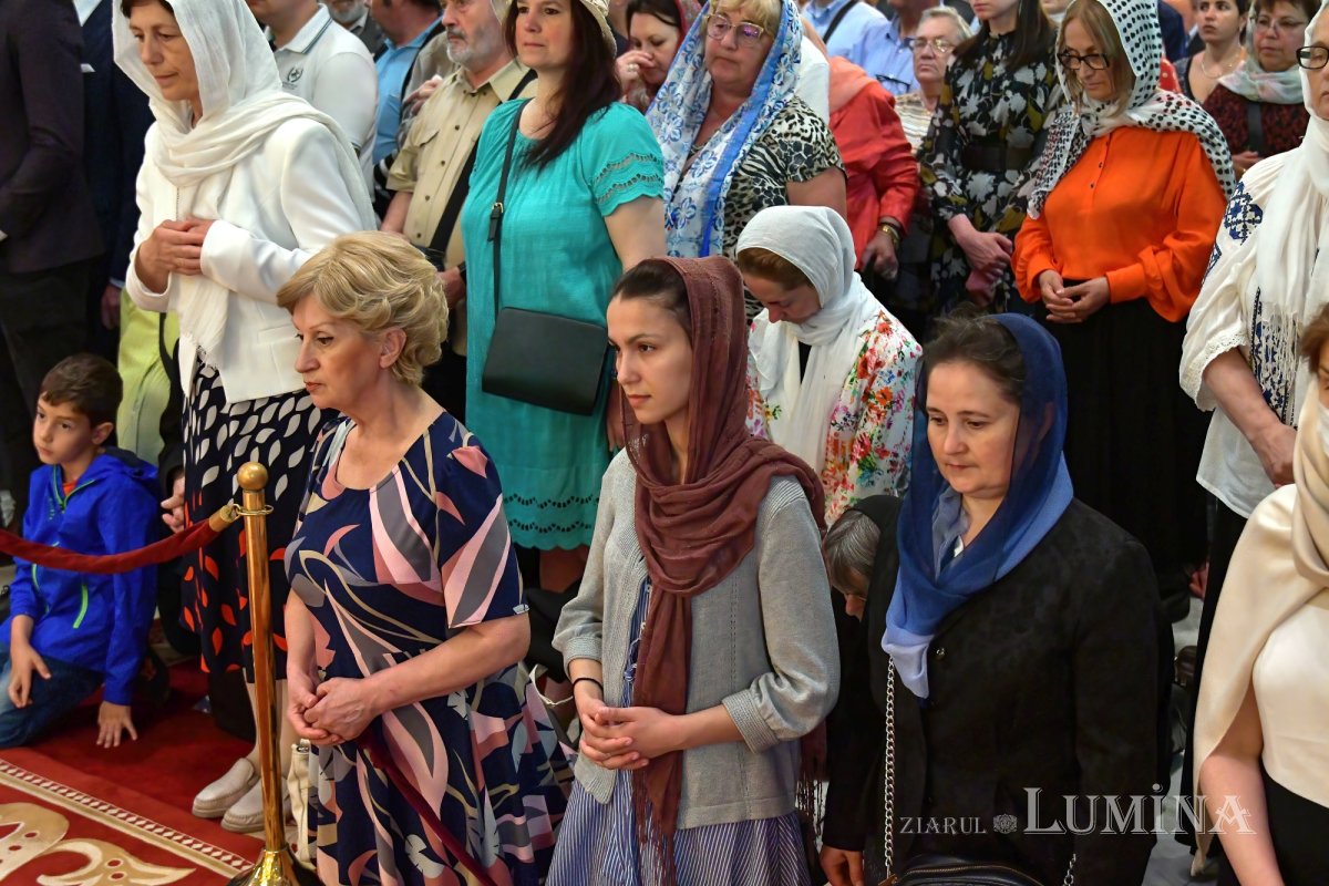 „Ziua constituirii Bisericii lui Hristos ca adunare a popoarelor în iubirea Preasfintei Treimi” 256949