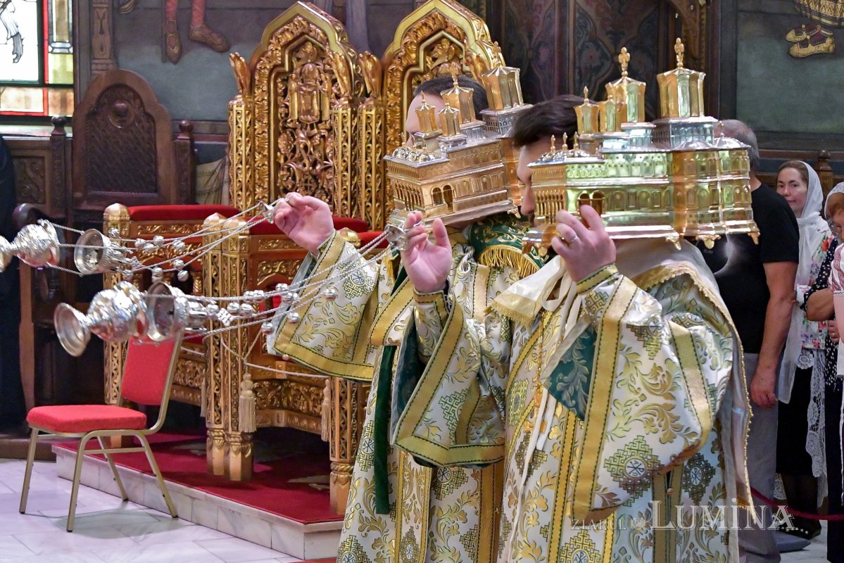 „Ziua constituirii Bisericii lui Hristos ca adunare a popoarelor în iubirea Preasfintei Treimi” 256951