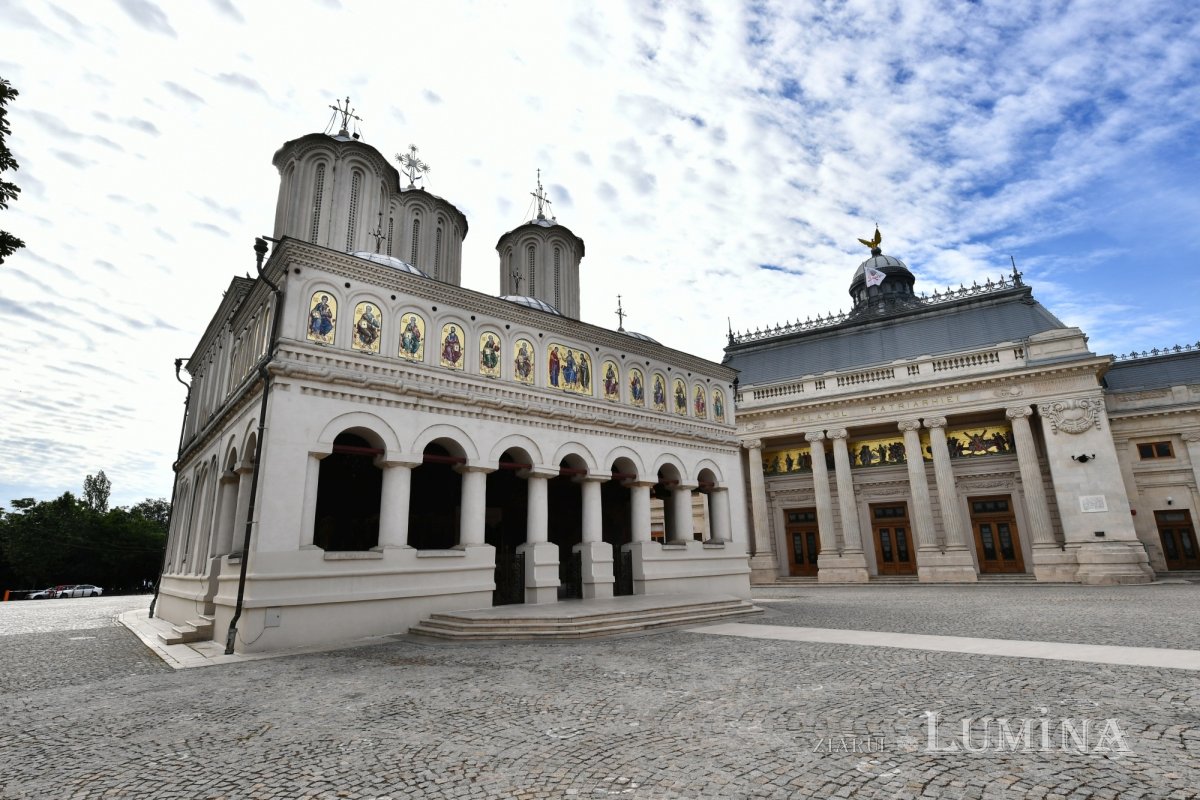 Hramul Centrului de Presă BASILICA 257216