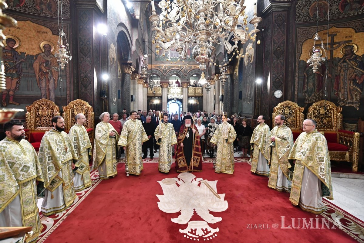 Hramul Centrului de Presă BASILICA 257219
