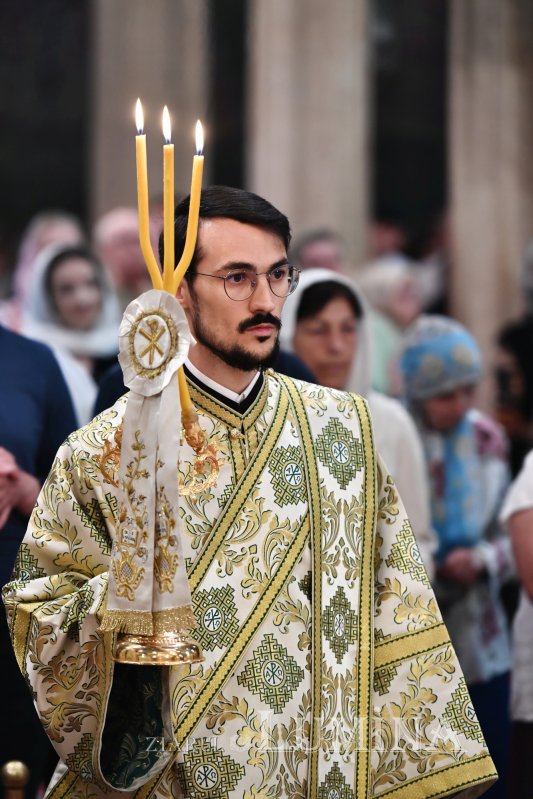 Hramul Centrului de Presă BASILICA 257221