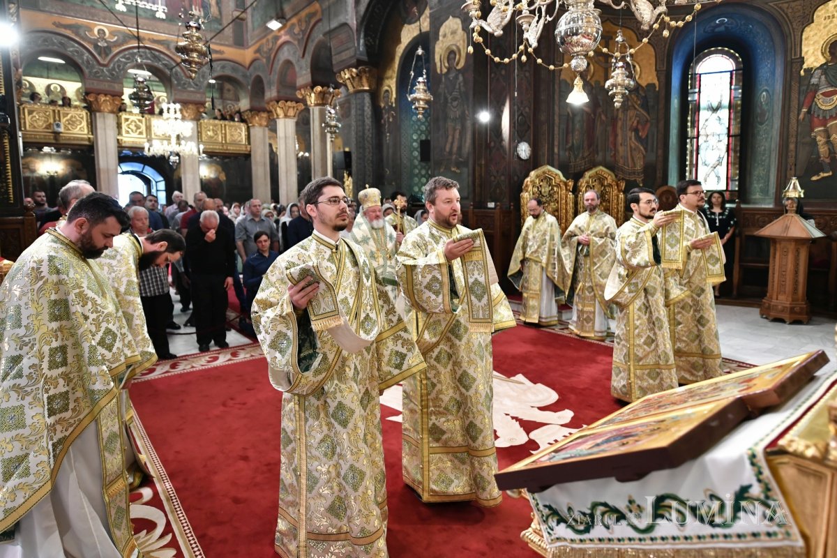 Hramul Centrului de Presă BASILICA 257226