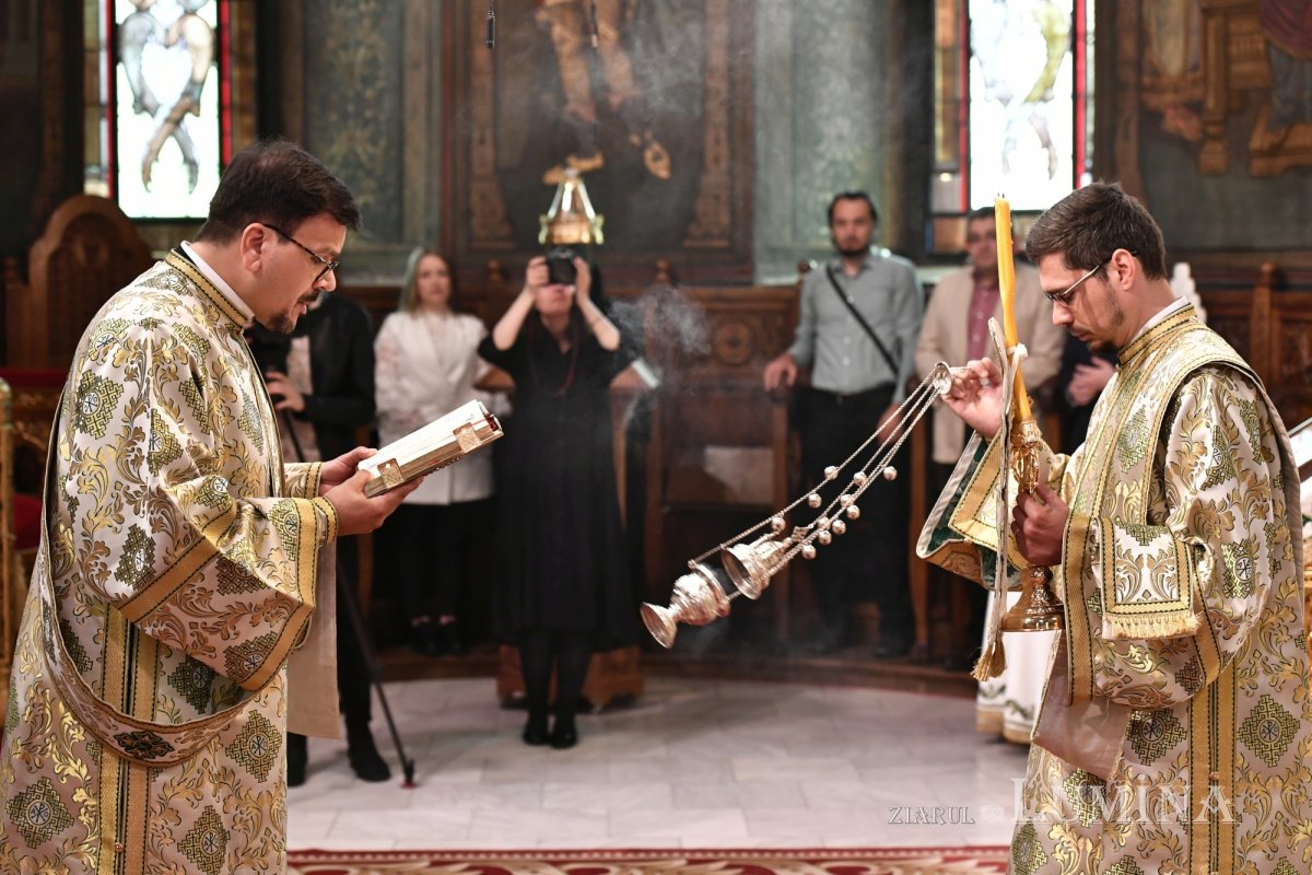 Hramul Centrului de Presă BASILICA 257237