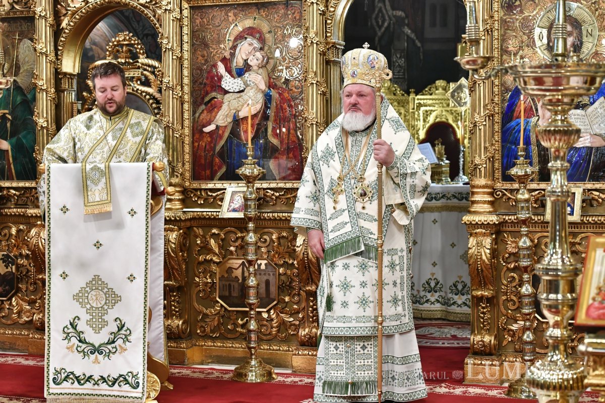 Hramul Centrului de Presă BASILICA 257239