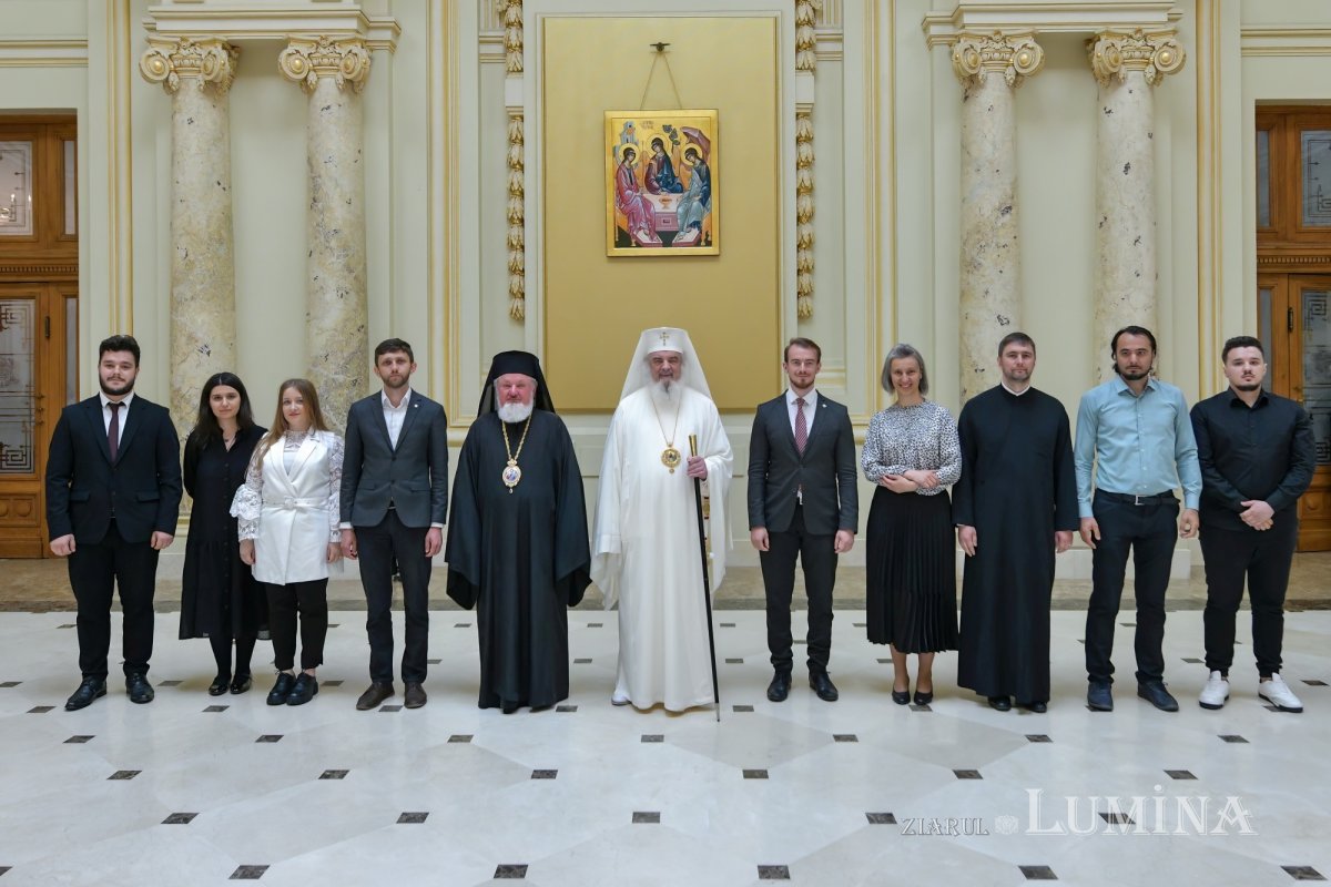 Hramul Centrului de Presă BASILICA 257272