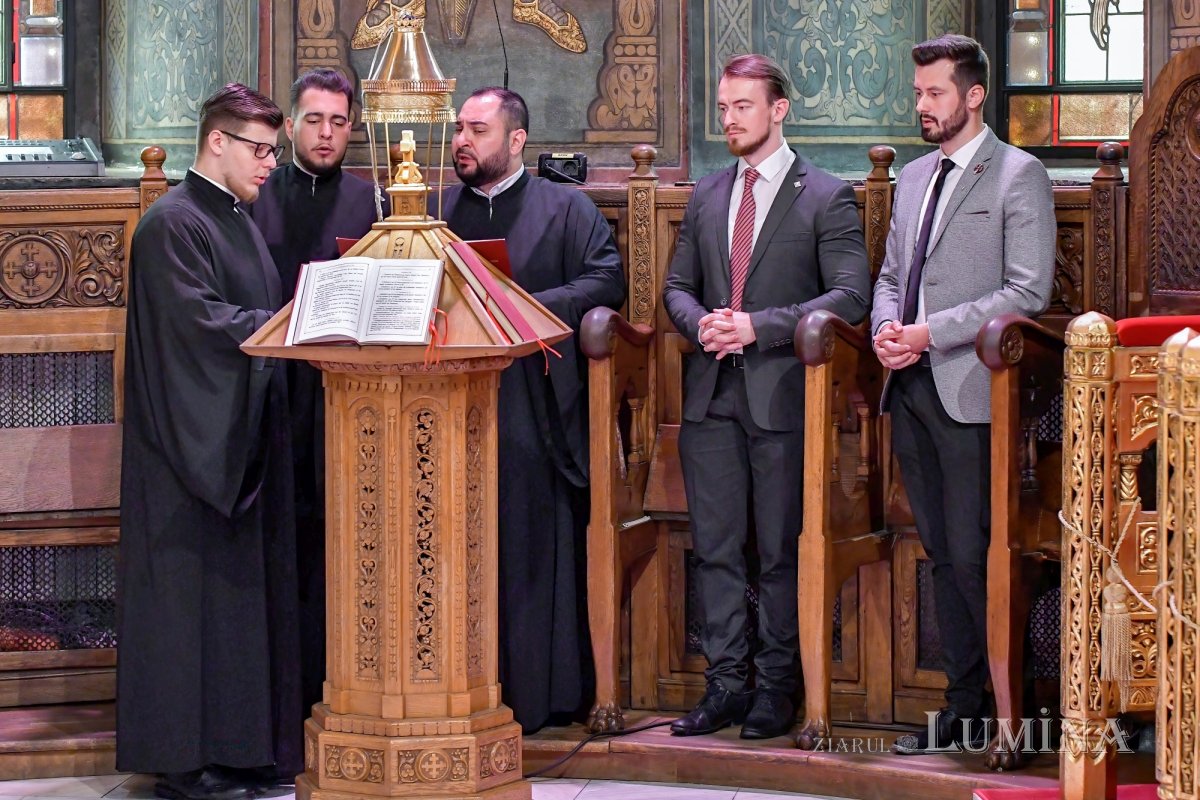 Hramul Centrului de Presă BASILICA 257278