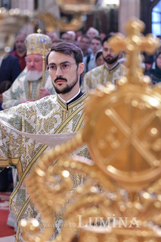 Hramul Centrului de Presă BASILICA 257283