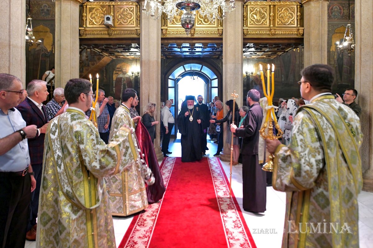Hramul Centrului de Presă BASILICA 257286