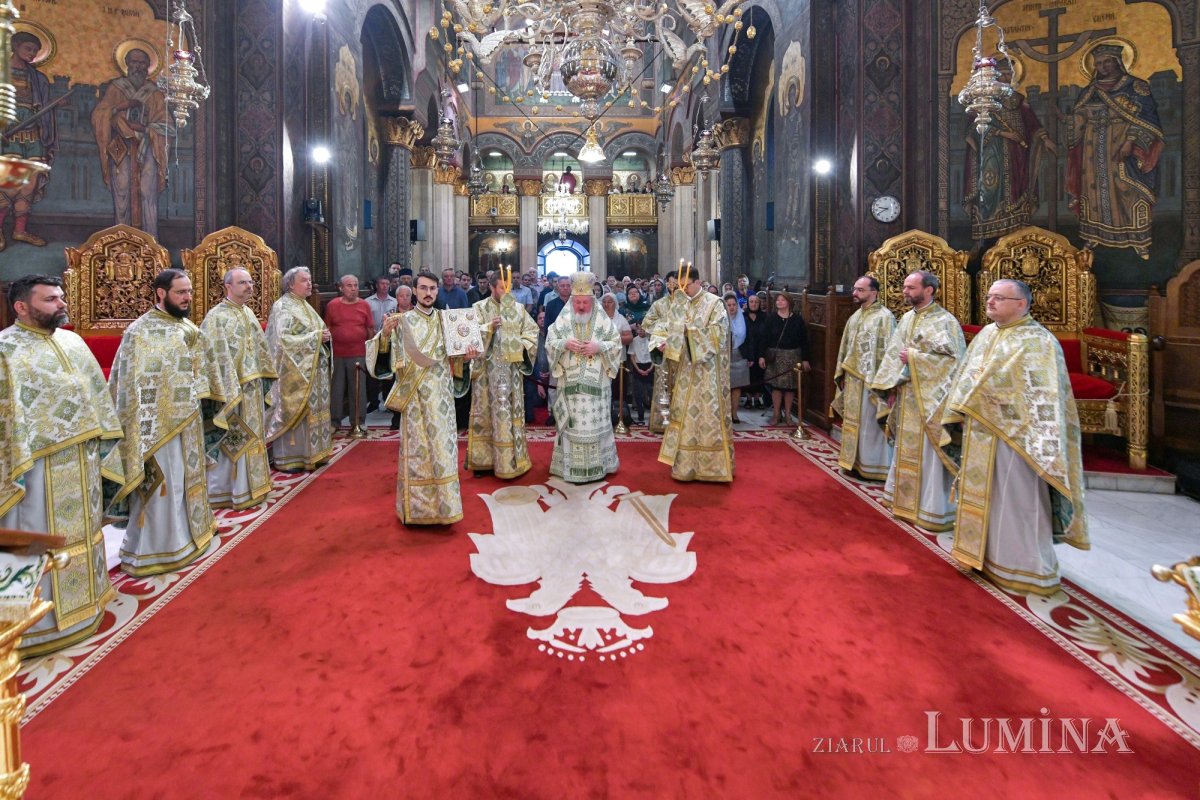 Hramul Centrului de Presă BASILICA 257287