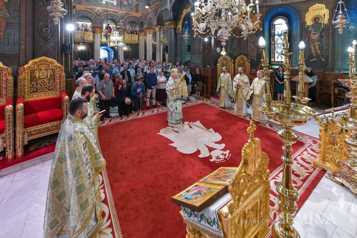 Hramul Centrului de Presă BASILICA 257293