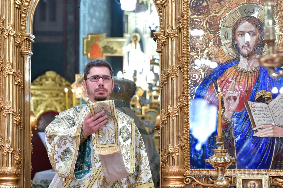 Hramul Centrului de Presă BASILICA 257300