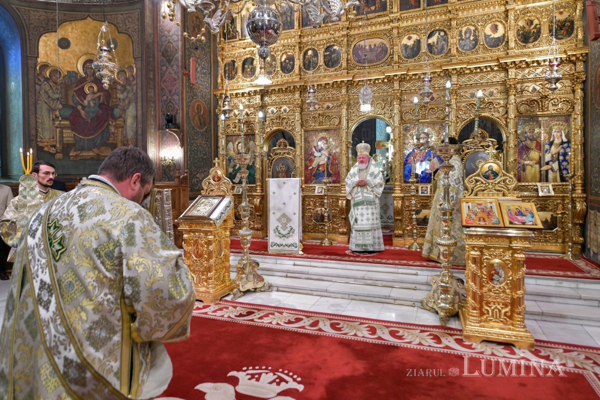 Hramul Centrului de Presă BASILICA 257301