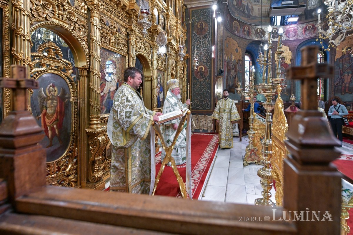 Hramul Centrului de Presă BASILICA 257304