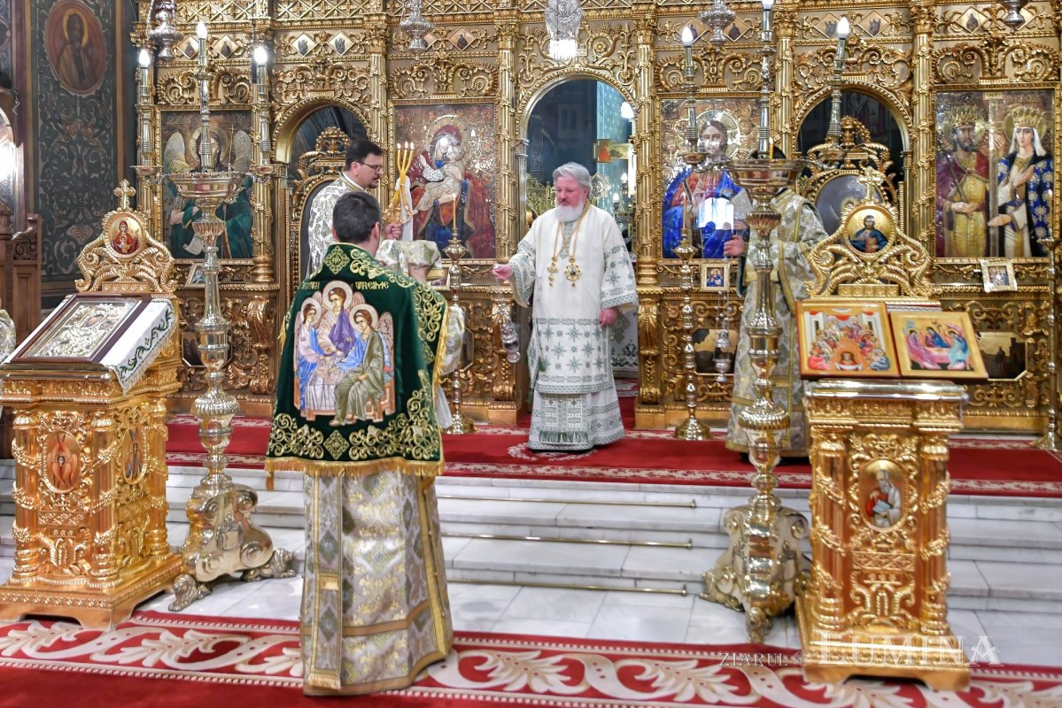 Hramul Centrului de Presă BASILICA 257310