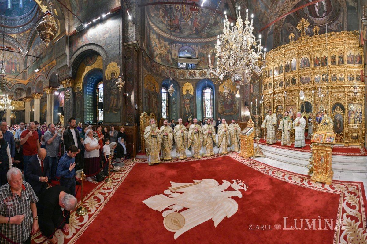 Hramul Centrului de Presă BASILICA 257311