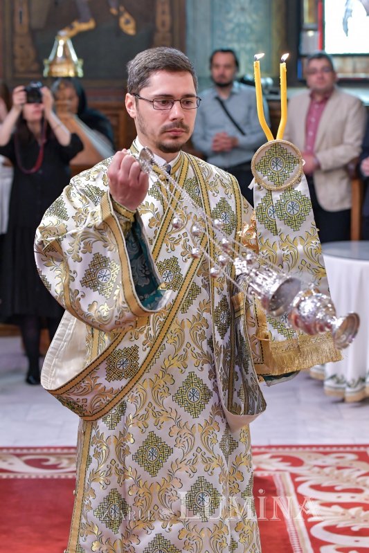 Hramul Centrului de Presă BASILICA 257314