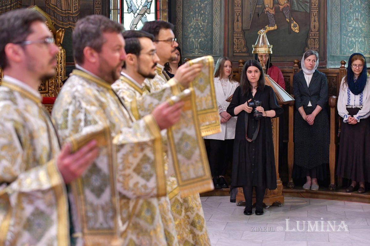 Hramul Centrului de Presă BASILICA 257332