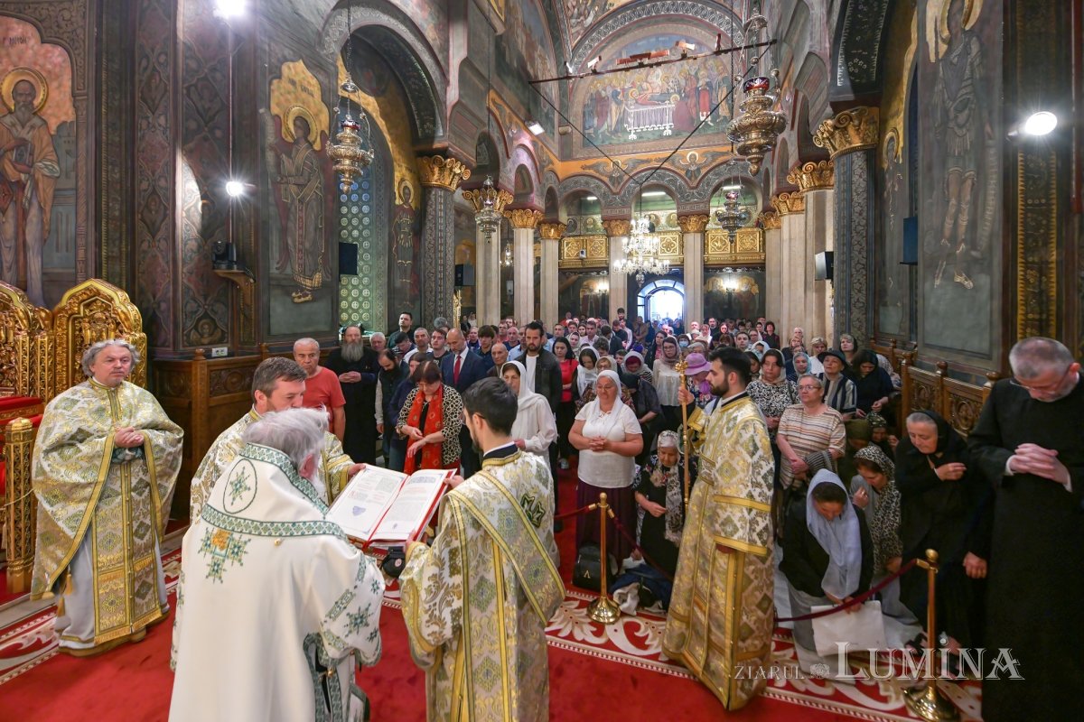 Hramul Centrului de Presă BASILICA 257338