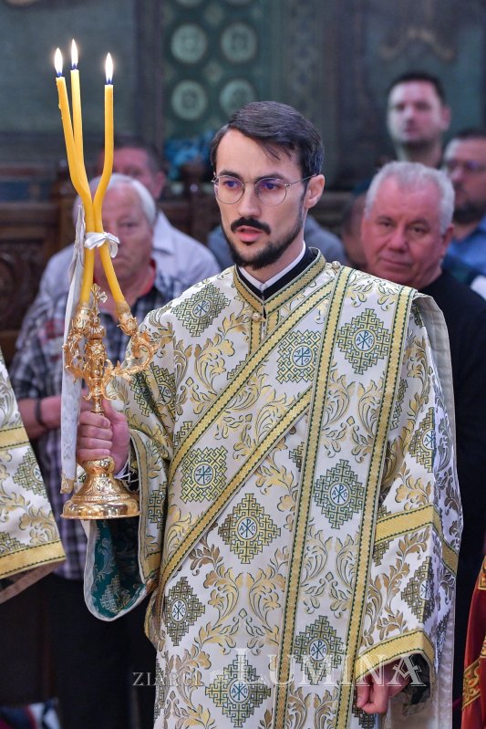 Hramul Centrului de Presă BASILICA 257352