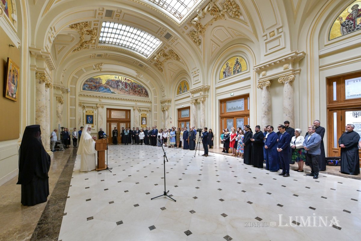 Hramul Centrului de Presă BASILICA 257362
