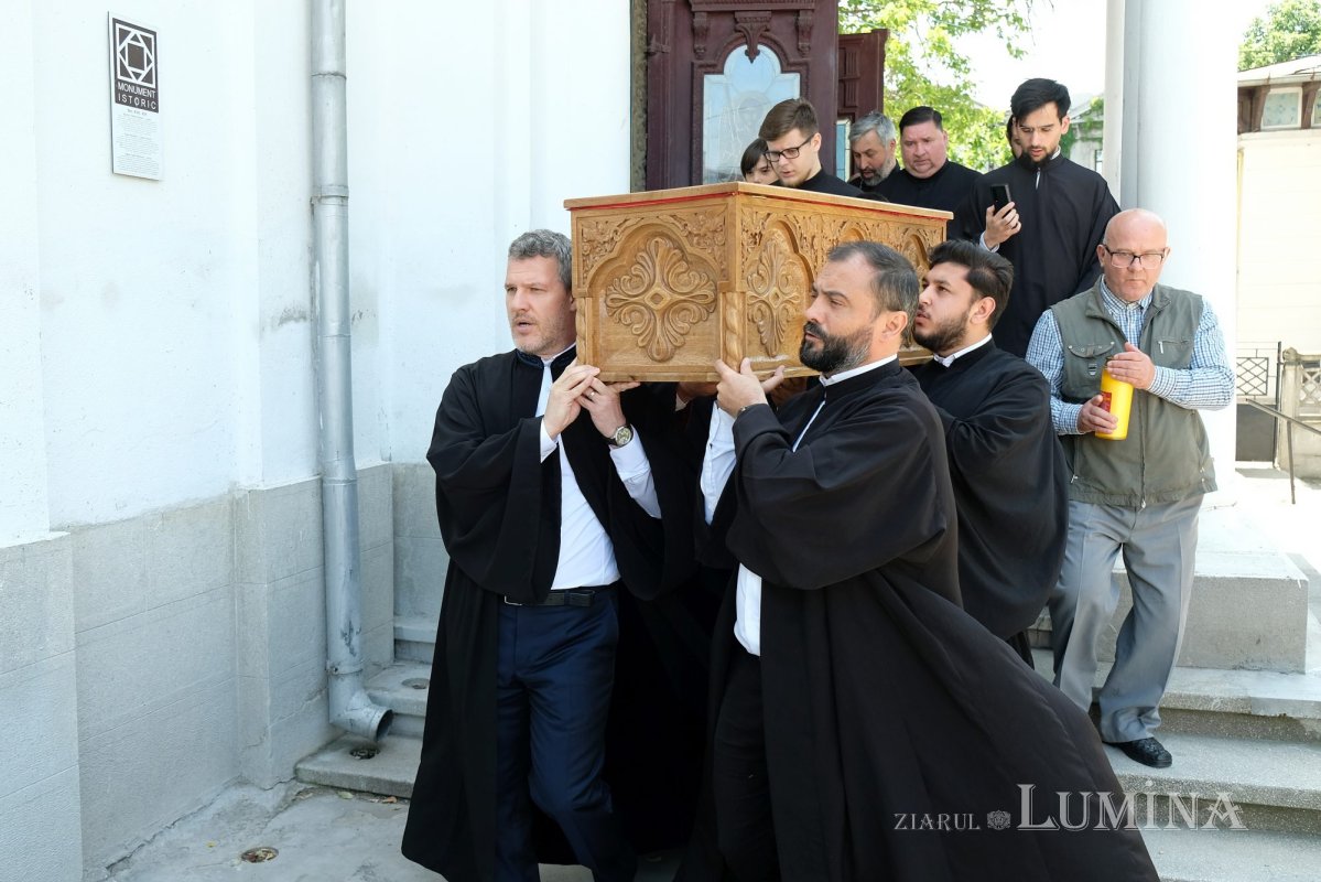 Reînhumarea osemintelor lui Anton Pann într-un mormânt nou 257488