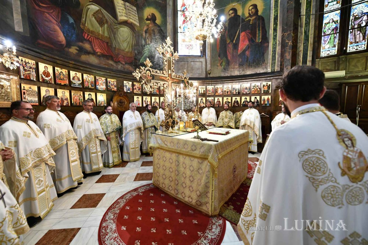 Revederea promoției 2003 a Facultății de Teologie Ortodoxă din București 257624