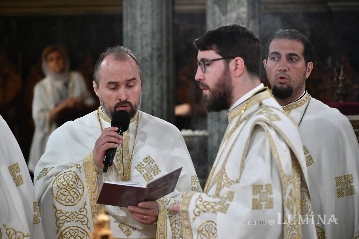 Revederea promoției 2003 a Facultății de Teologie Ortodoxă din București 257636