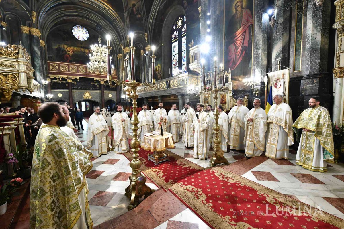 Revederea promoției 2003 a Facultății de Teologie Ortodoxă din București 257638