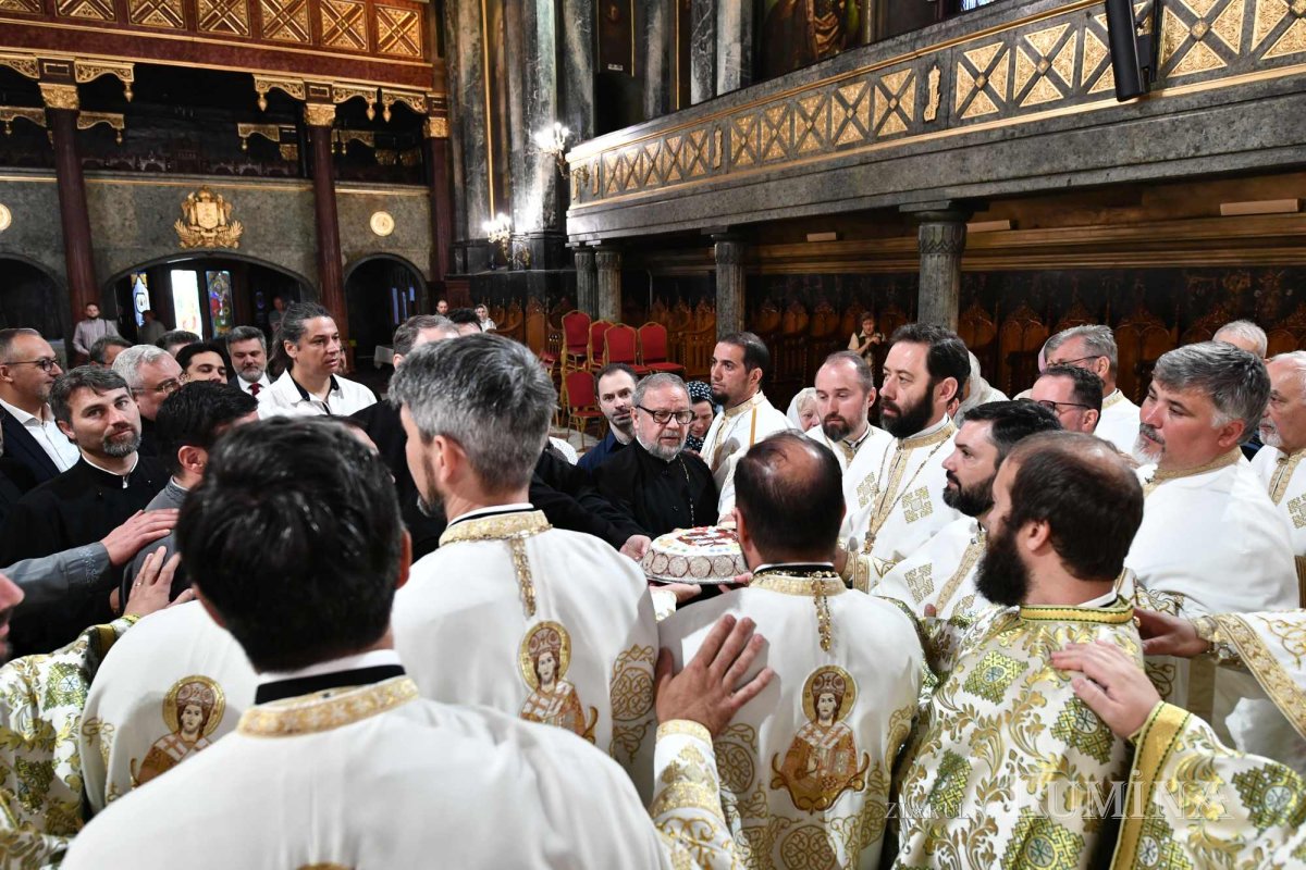 Revederea promoției 2003 a Facultății de Teologie Ortodoxă din București 257651