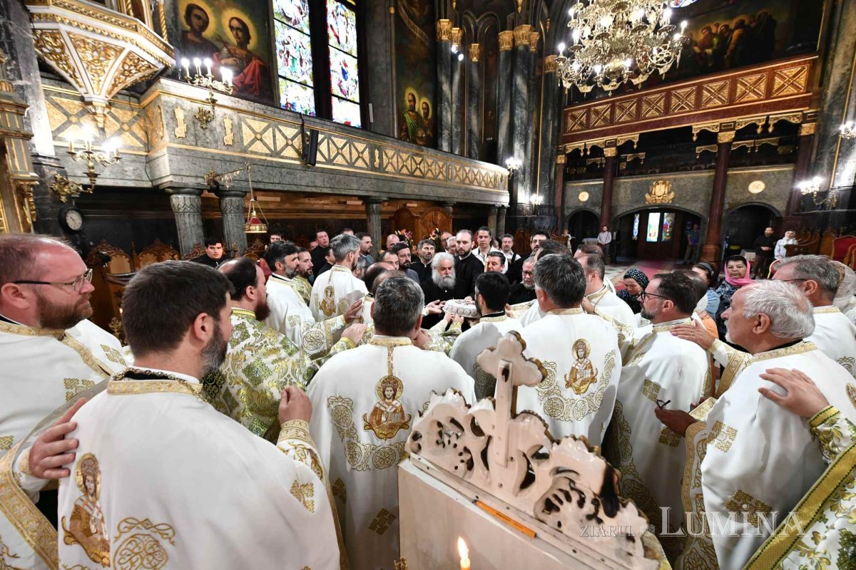 Revederea promoției 2003 a Facultății de Teologie Ortodoxă din București 257654