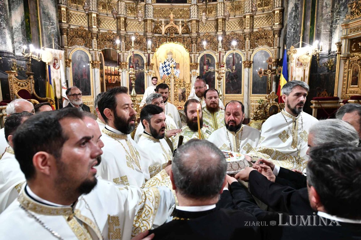 Revederea promoției 2003 a Facultății de Teologie Ortodoxă din București 257655