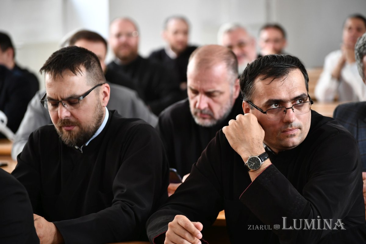 Revederea promoției 2003 a Facultății de Teologie Ortodoxă din București 257676