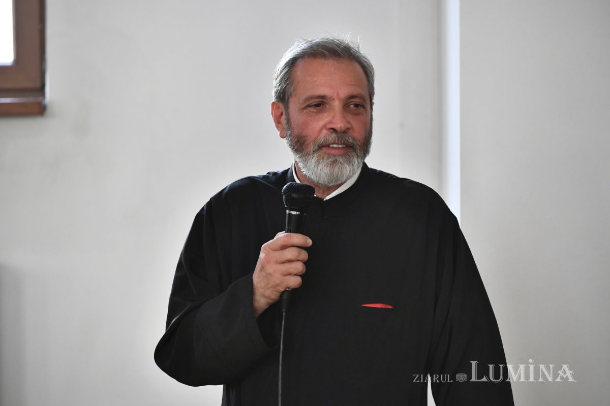 Revederea promoției 2003 a Facultății de Teologie Ortodoxă din București 257695