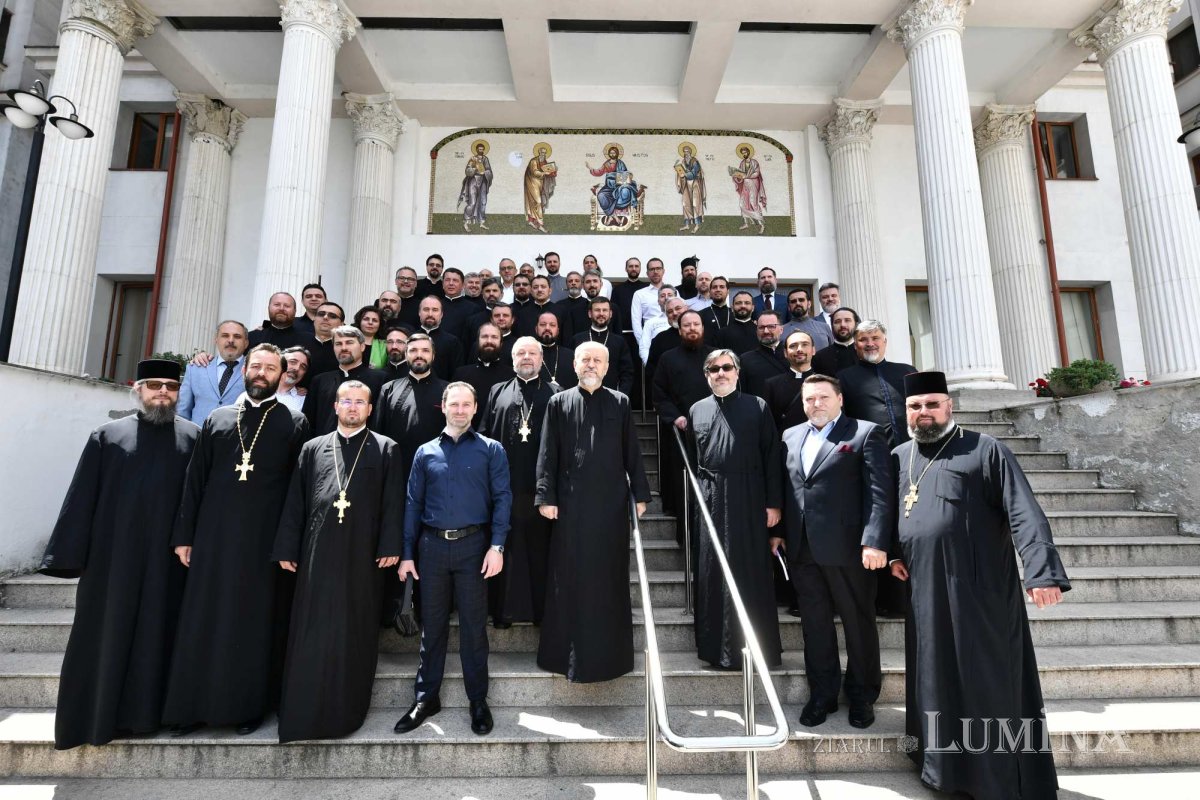 Revederea promoției 2003 a Facultății de Teologie Ortodoxă din București 257711