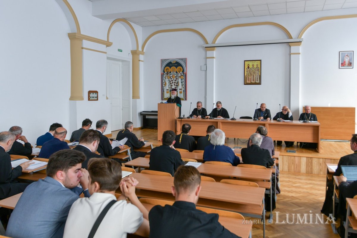Colocviu Național de Teologie Dogmatică la Facultatea „Justinian Patriarhul” 257828