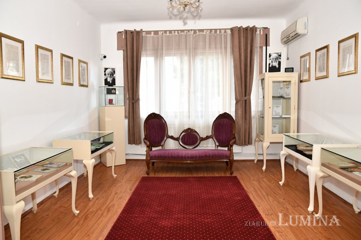 Vizită la muzeul dedicat părintelui Dumitru Stăniloae din Bucureşti 257942