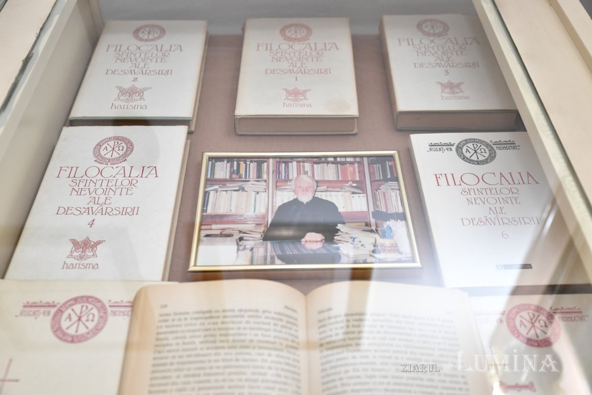 Vizită la muzeul dedicat părintelui Dumitru Stăniloae din Bucureşti 257946