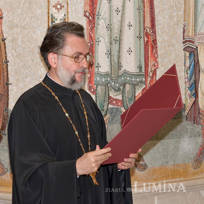 Patriarhul României l-a primit în vizită pe arhimandritul Efrem Vatopedinul 258312