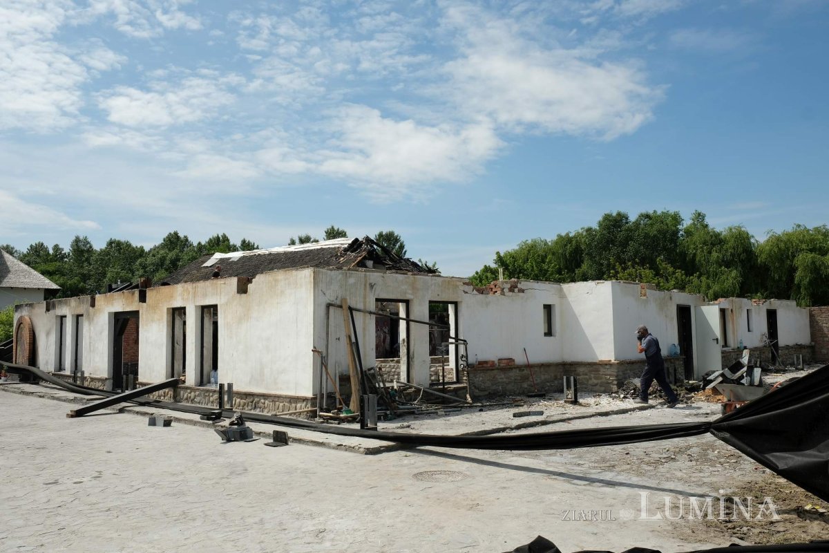 O mănăstire care va renaște din cenușă 258721